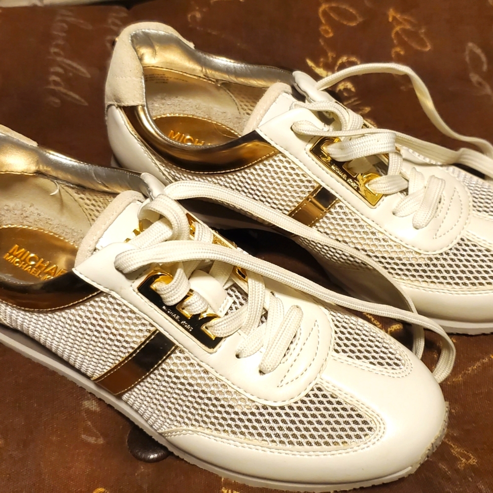 NEW Michael Kors MK Maggie White sneakers shoes